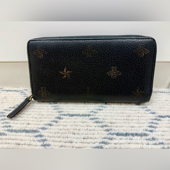 Gucci Handbags - GUCCI Unisex Black & Gold Animalier Bee & Star Round Zip Long Wallet/Clutch